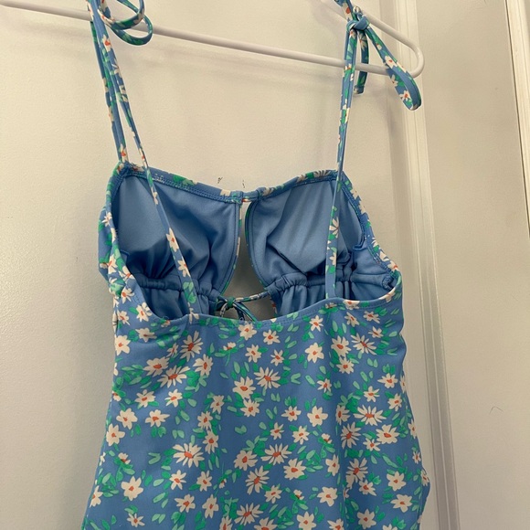 xhilaration | Blue Floral High Cut One Piece Bathing Suit - Picture 4 of 7
